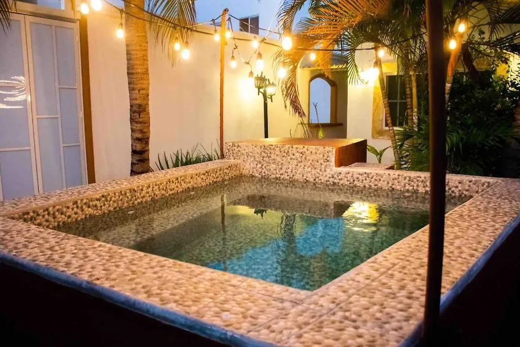 Cozy Villa With Private Pool, Garden & Palapa Cancun